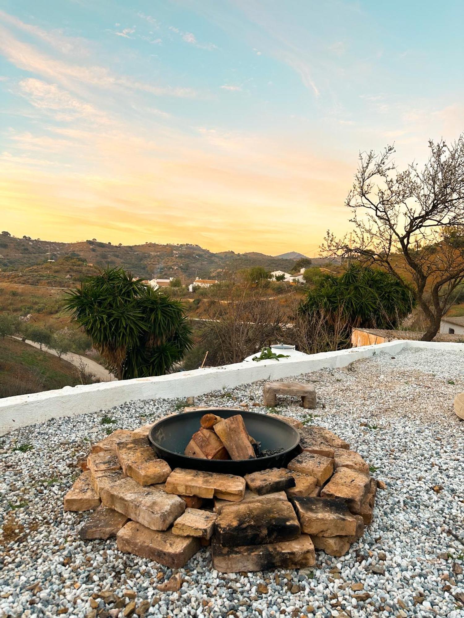 Romantic Accommodation - Hottub & Sauna Almogía エクステリア 写真
